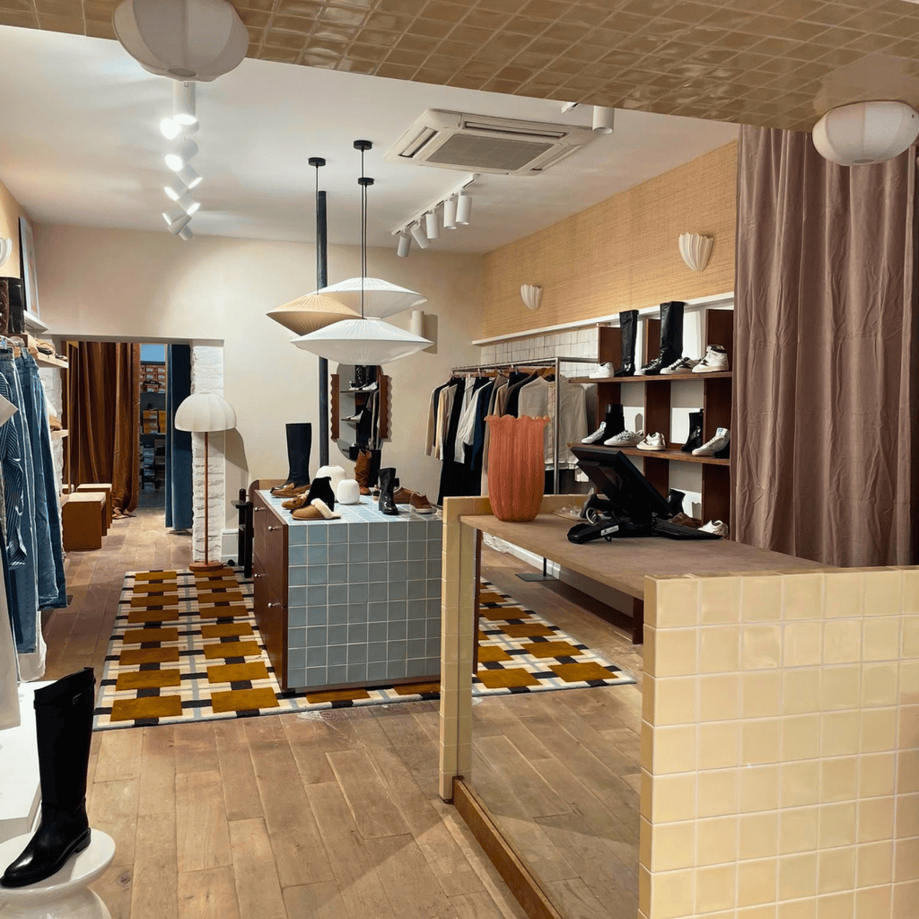 Boutique OUTREMESURE Vêtements et chaussures pour femme à Rennes