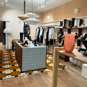 Boutique OUTREMESURE - Magasin de chaussures et vêtements pour femme à Rennes