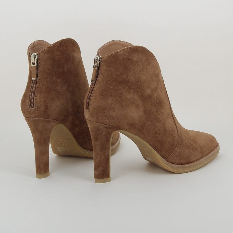 357 h25 camel Lola Cruz