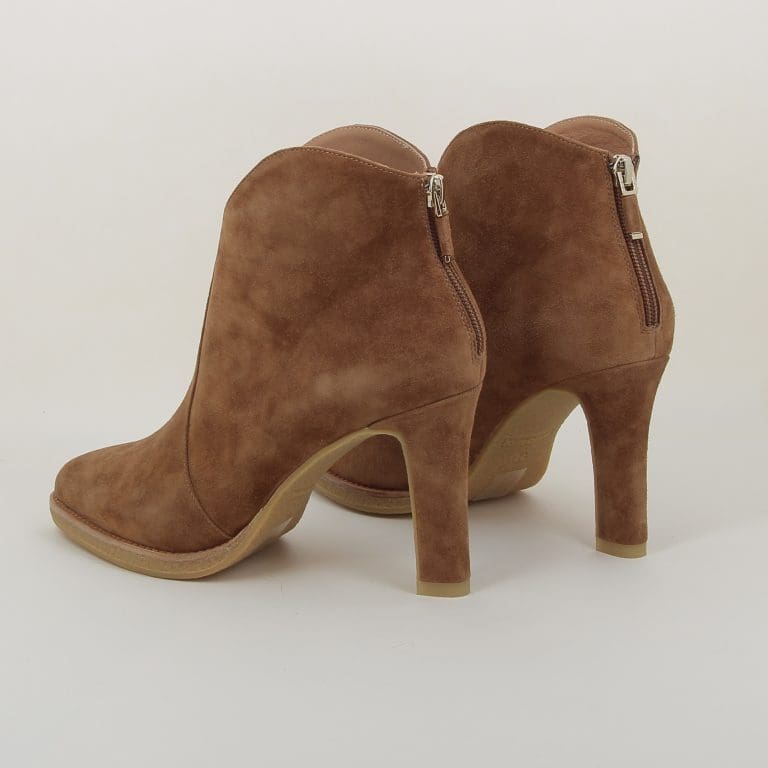 357 h25 camel Lola Cruz