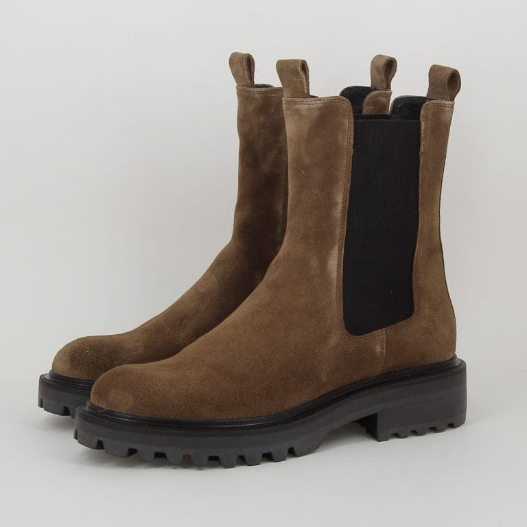 boots 6751 h2526