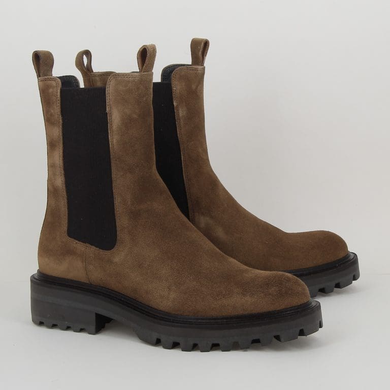 boots 6751 h2526