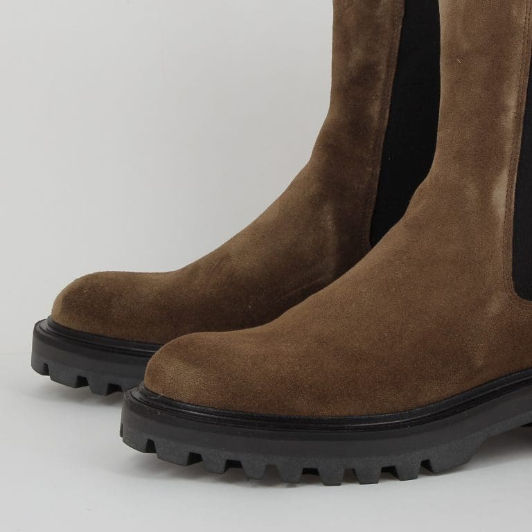boots 6751 h2526