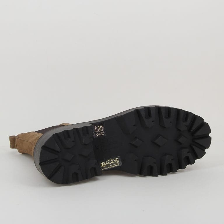 boots 6751 h2526