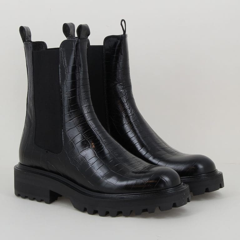 boots 6751 h2526