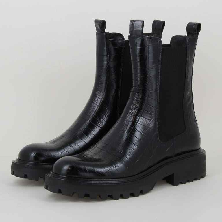 boots 6751 h2526