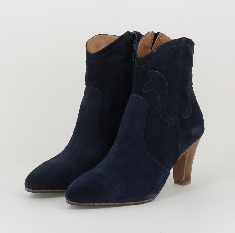 boots 4381
