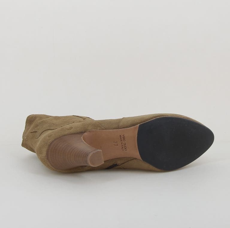 boots 4381