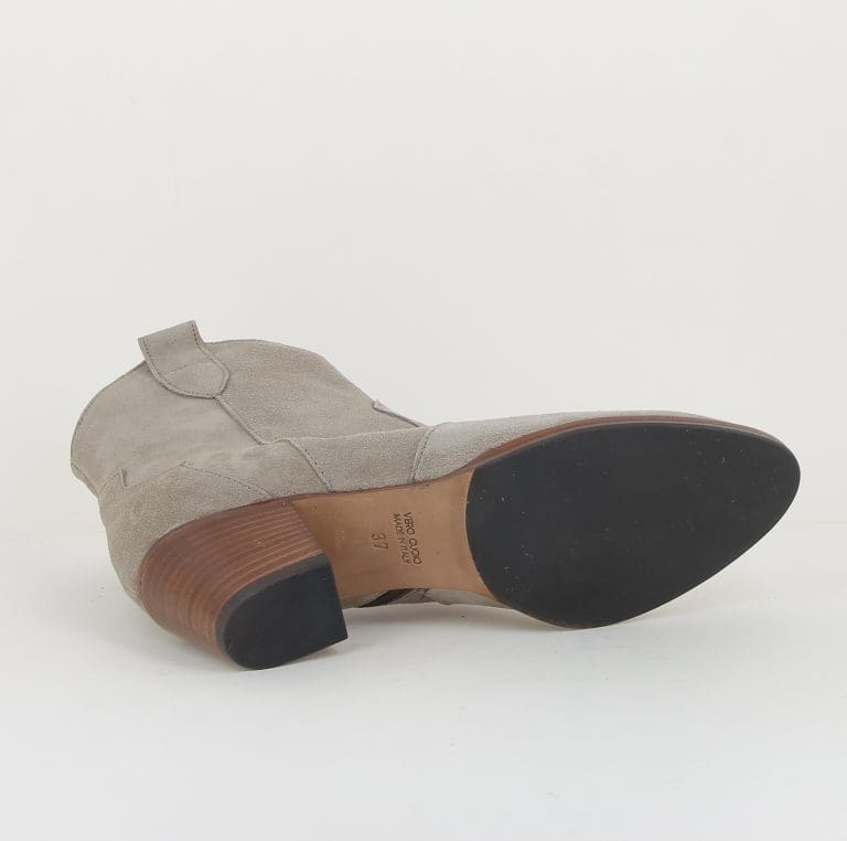boots 9457 h26