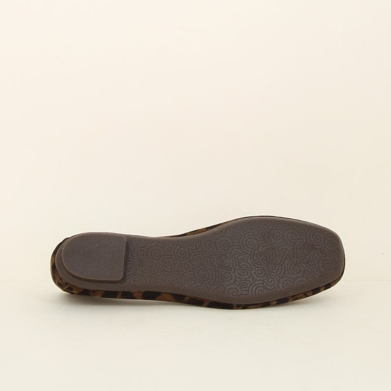mocassin holding h25