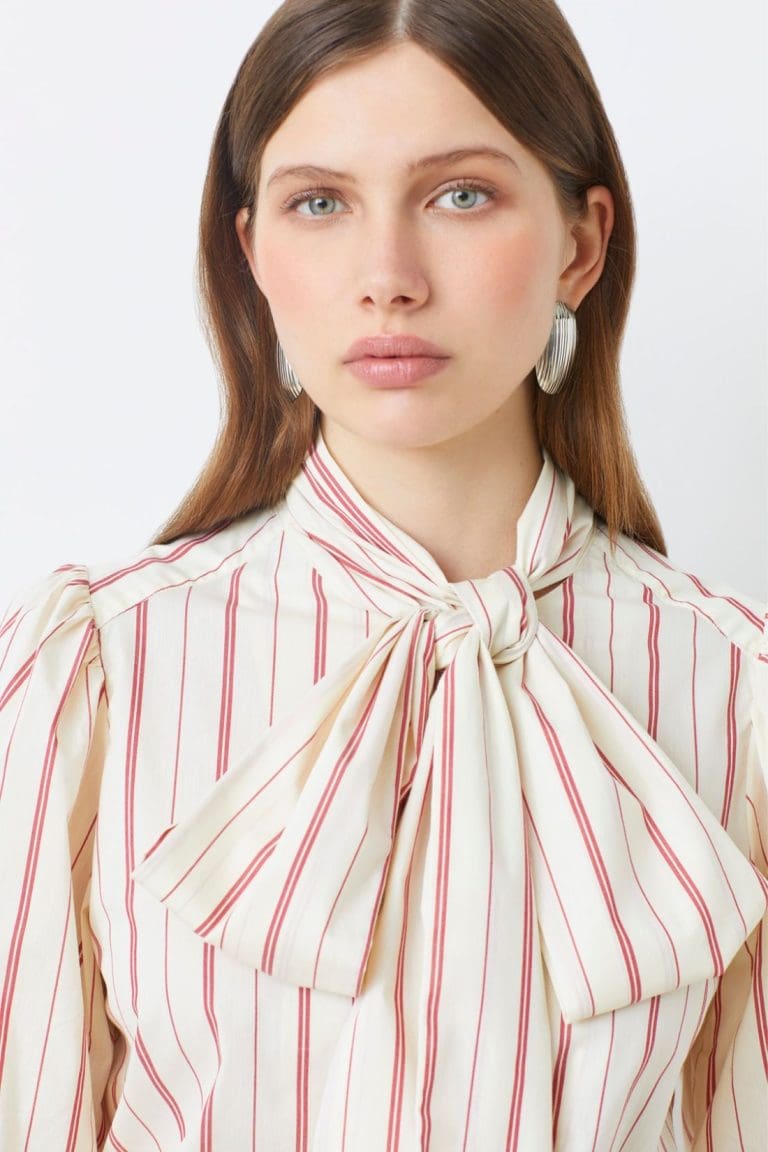 blouse lips h26