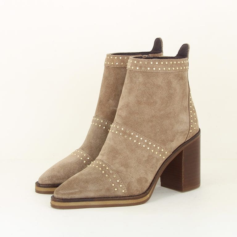 boots 5449 h2526