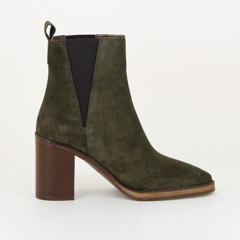 boots 5477 h2526