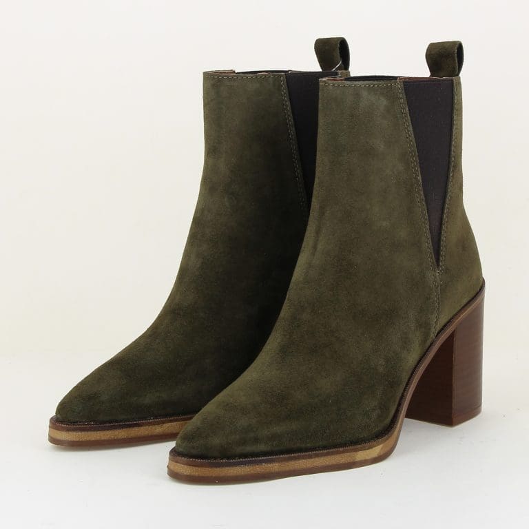boots 5477 h2526