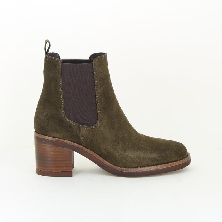boots 5531 h2526