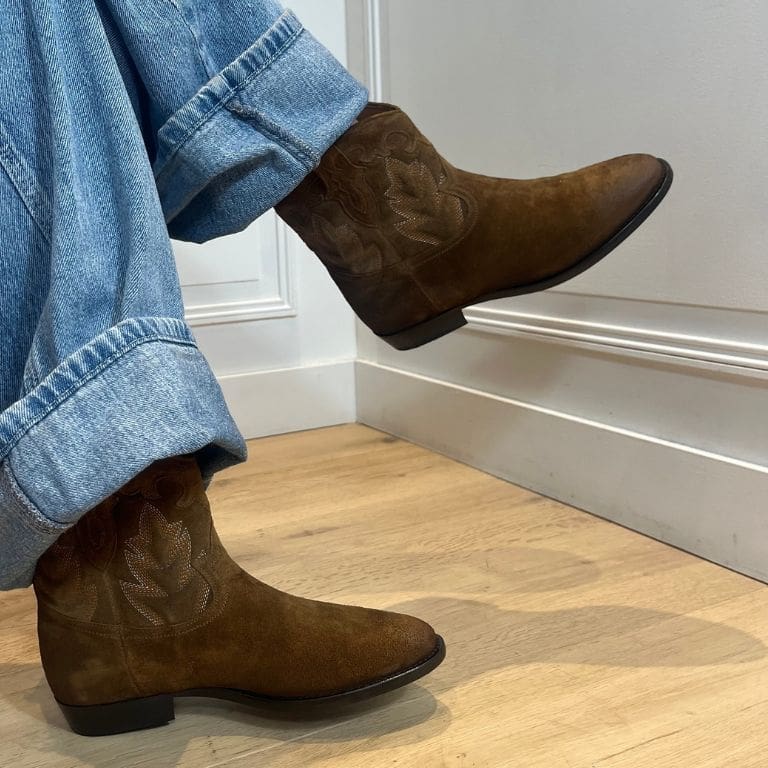 boots 677-01 h26