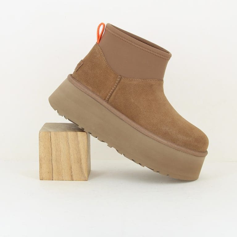 boots classic mini d