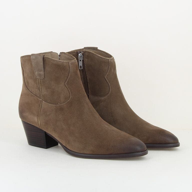 boots fame01 h 25 26