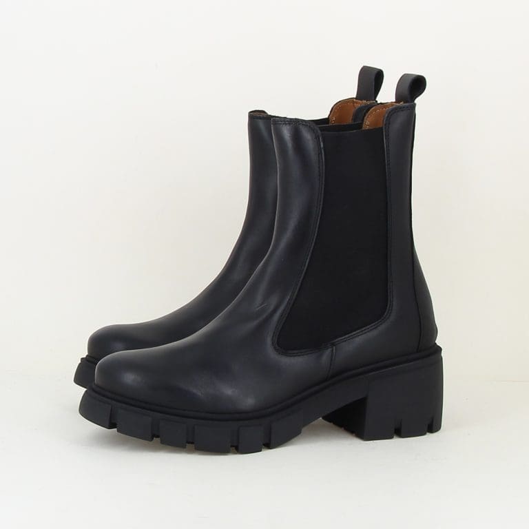 boots 08323 h26