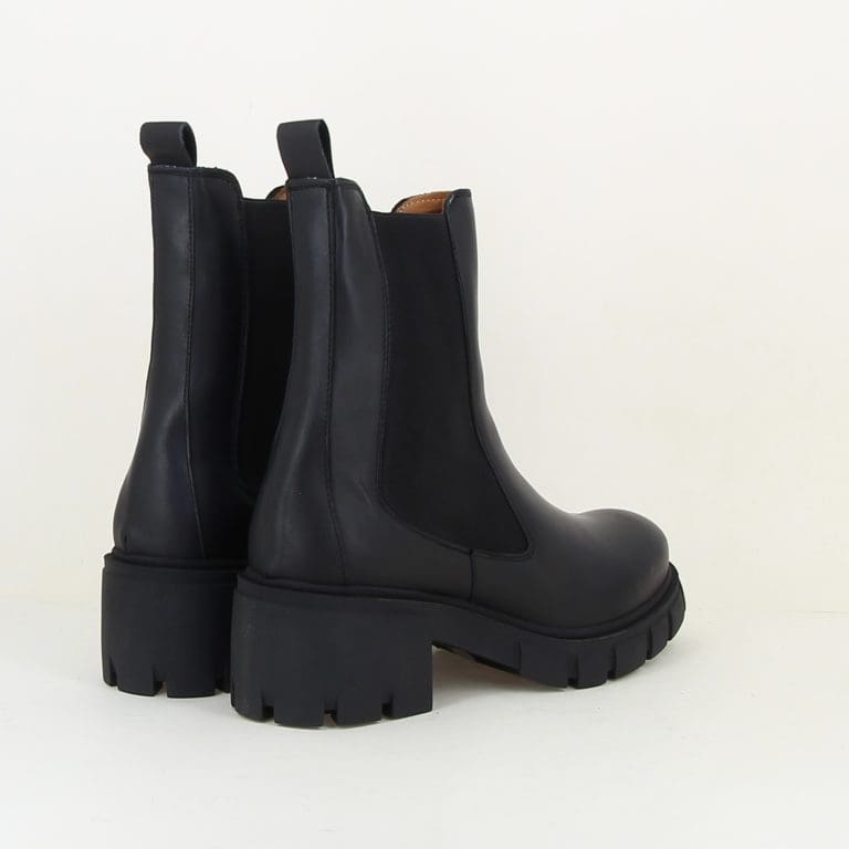 boots 08323 h26