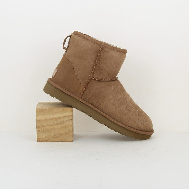 boots classic mini