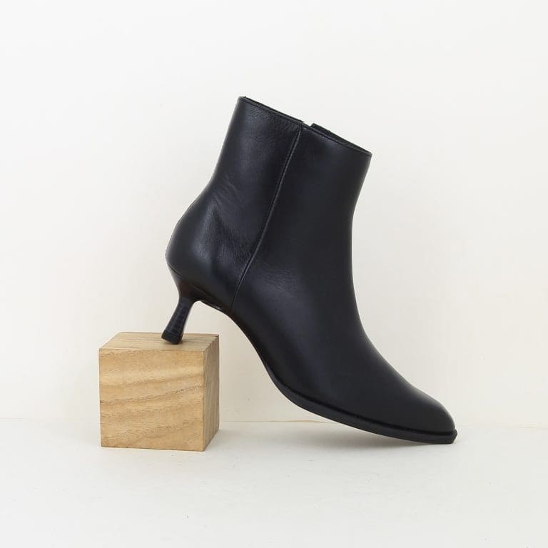 boots lomas h26
