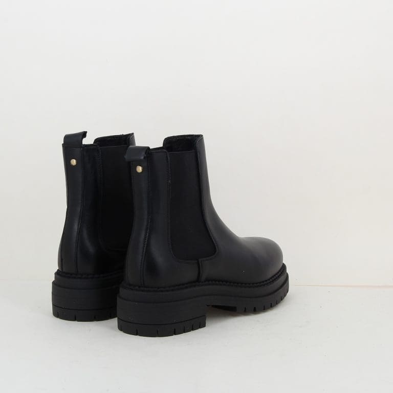 boots 12589 h2526