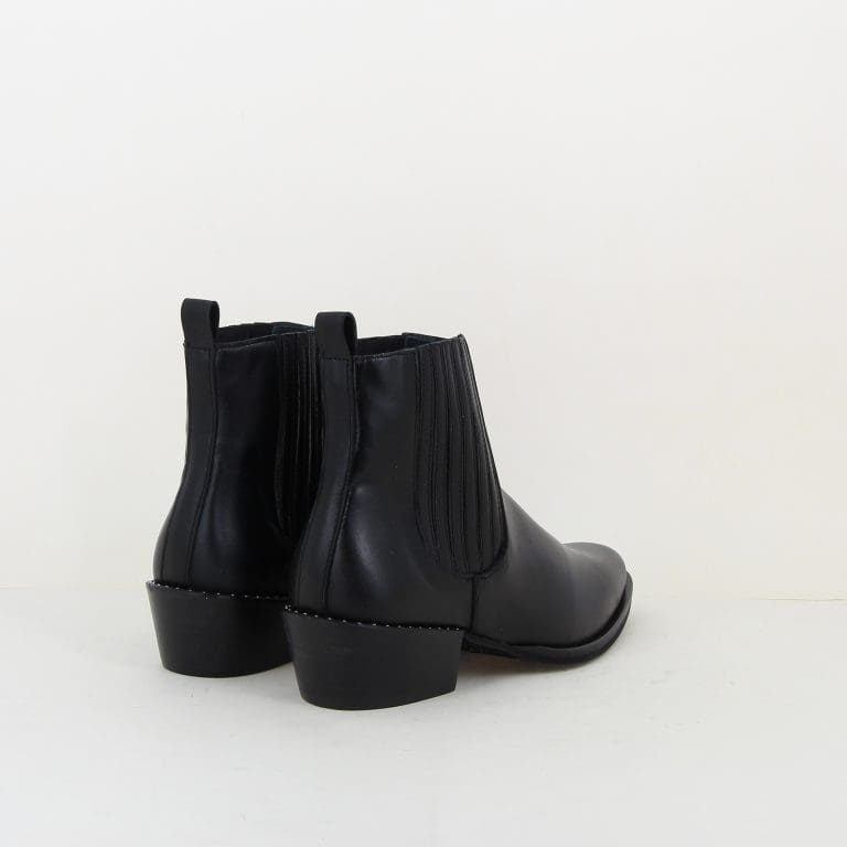 boots 8508 h2526