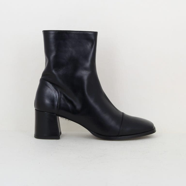 boots 8844 h26