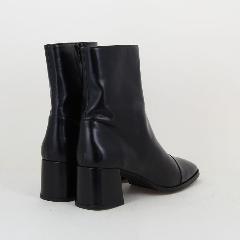 boots 8844 h26
