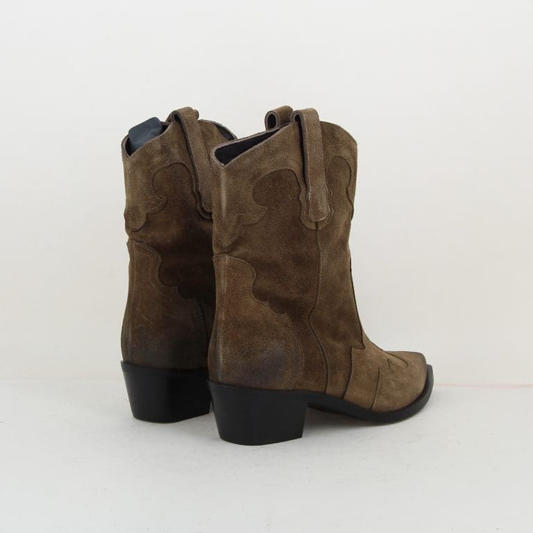 boots e467 e1 h2526