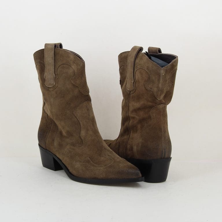 boots e467 e1 h2526