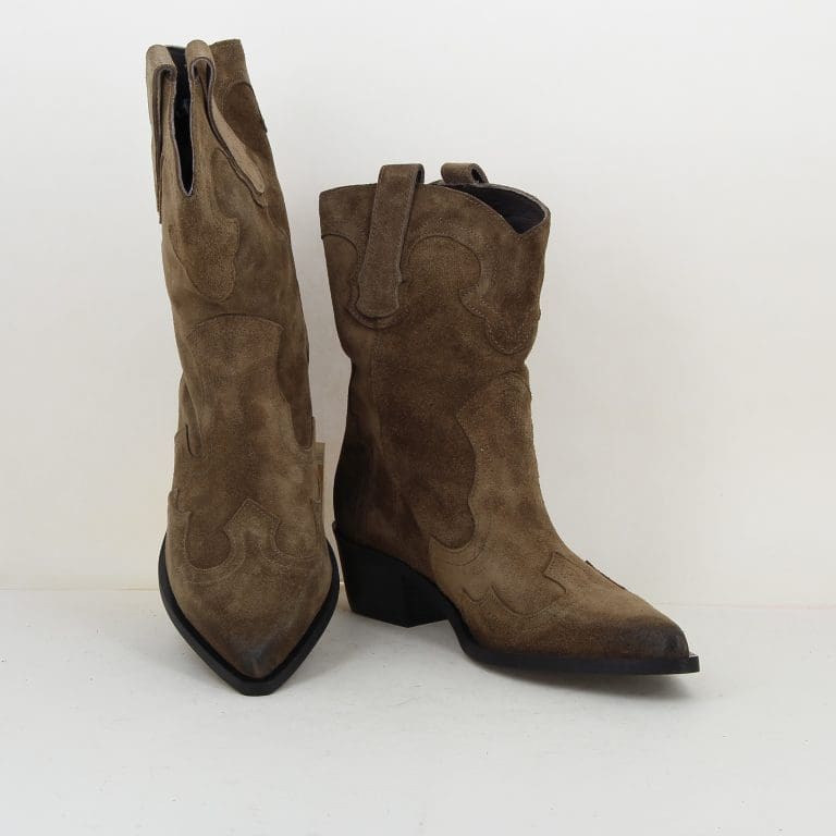 boots e467 e1 h2526