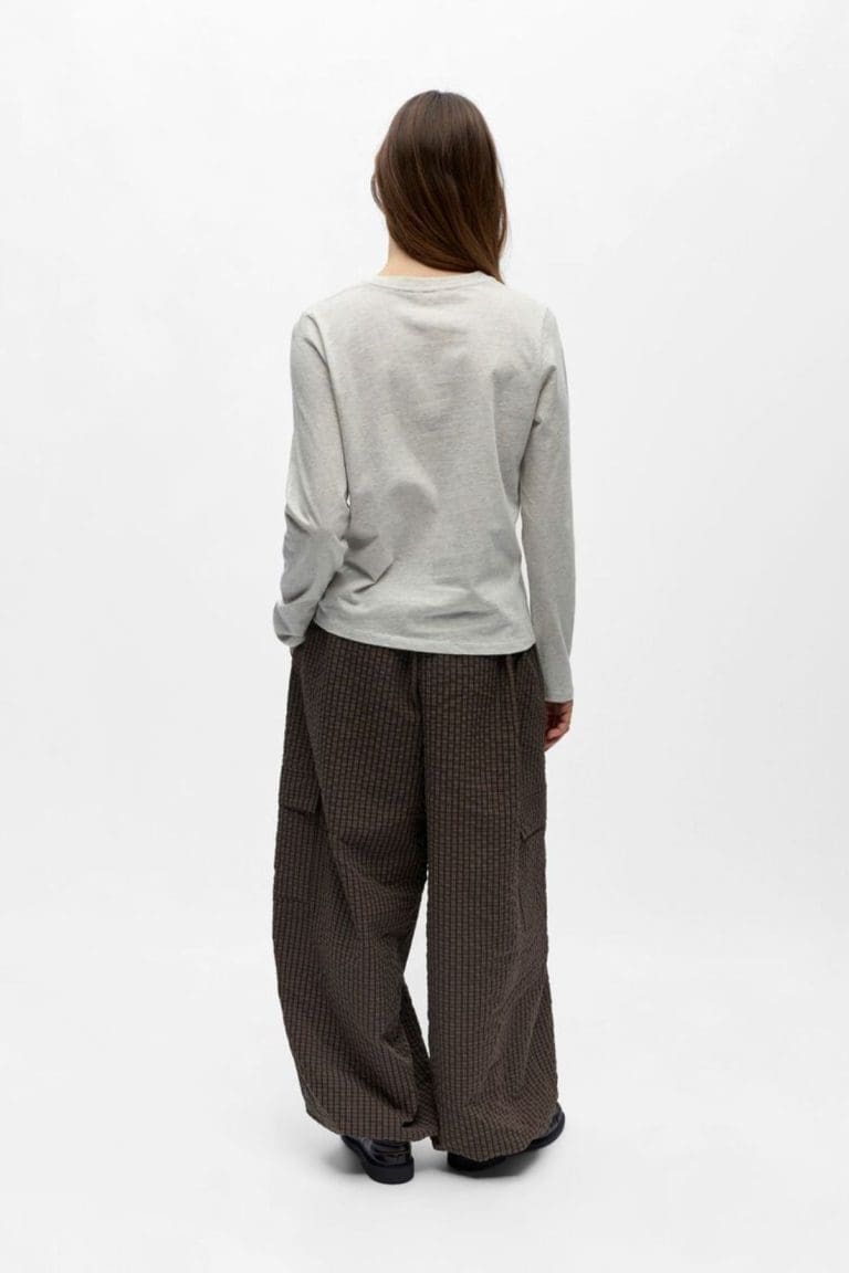 top objasha e26 gris object