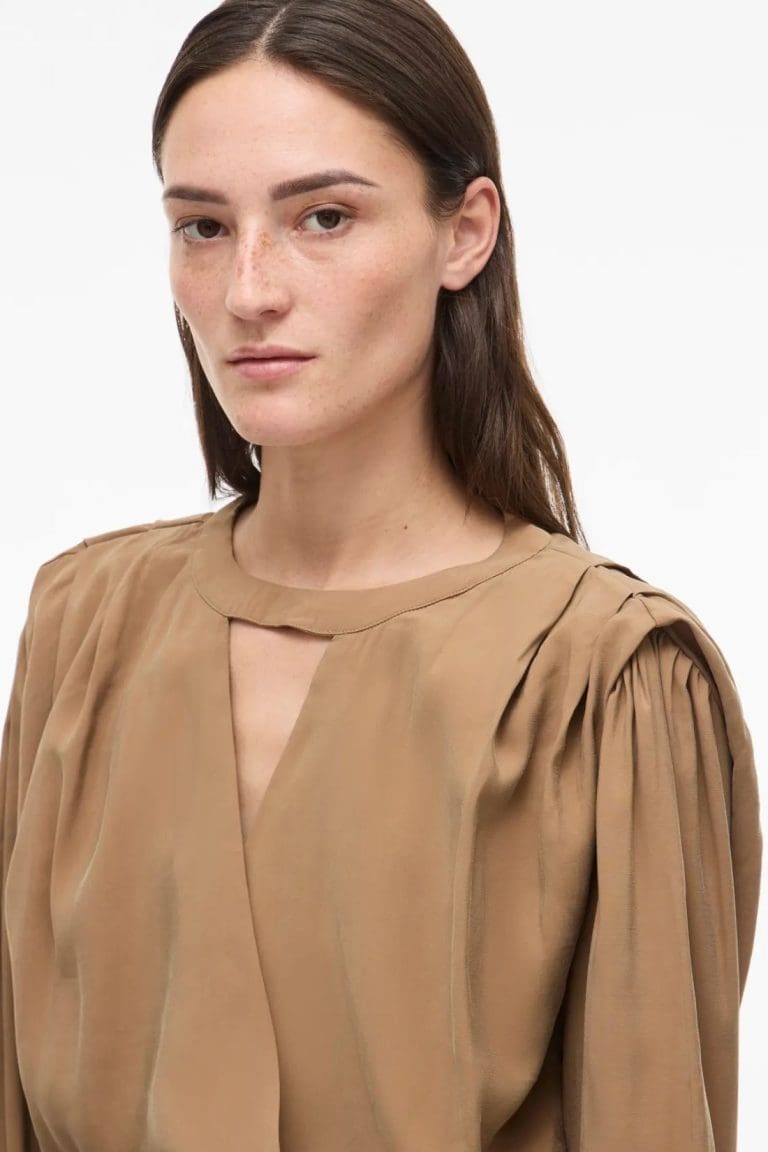 top roumerrie e26 camel vila