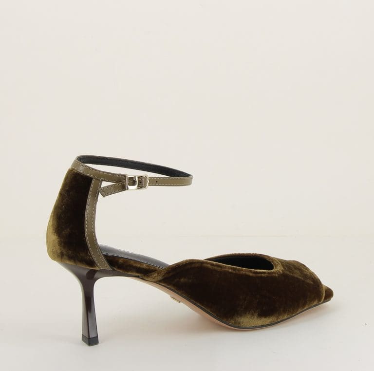 sandale 011 h2526 kaki Lola Cruz