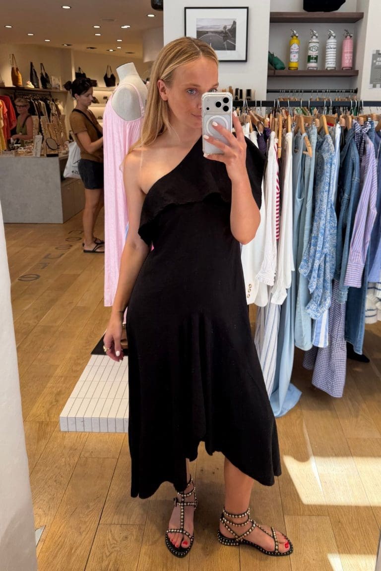 robe salomé e26 noir outremesure