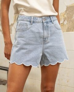 short iris bleu outremesure