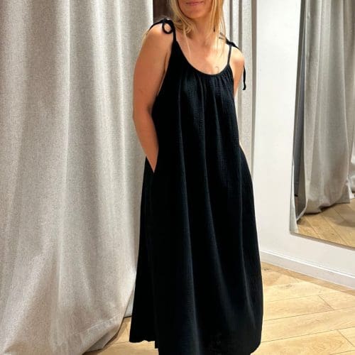 robe blondie e26 noir outremesure