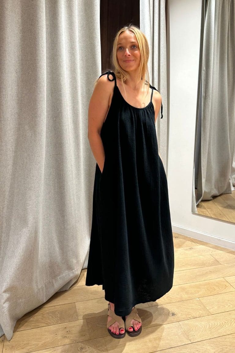 robe blondie e26 noir outremesure