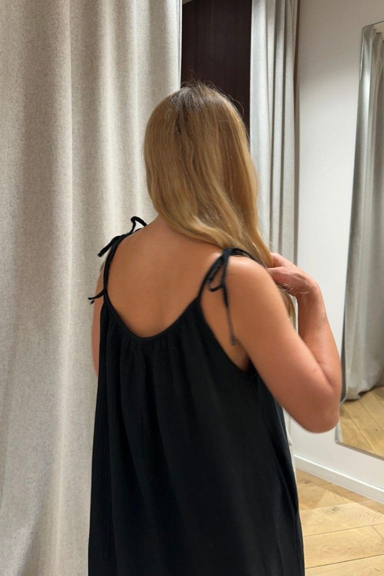 robe blondie e26 noir outremesure