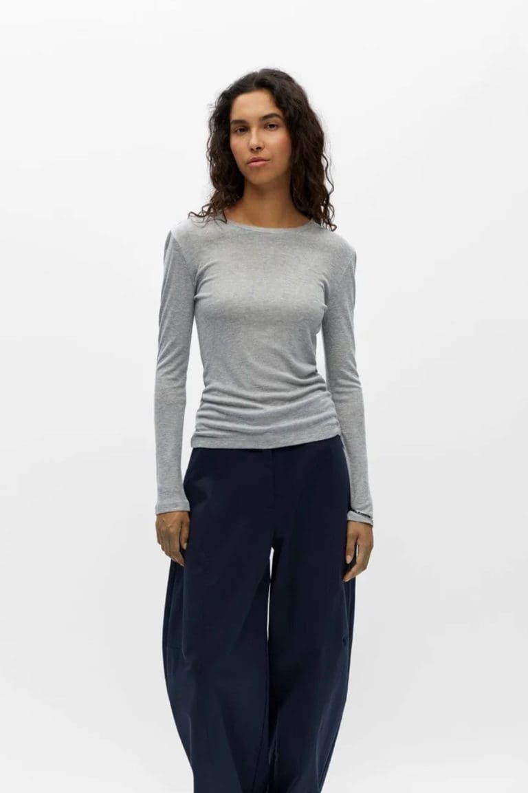 top objalma gris object