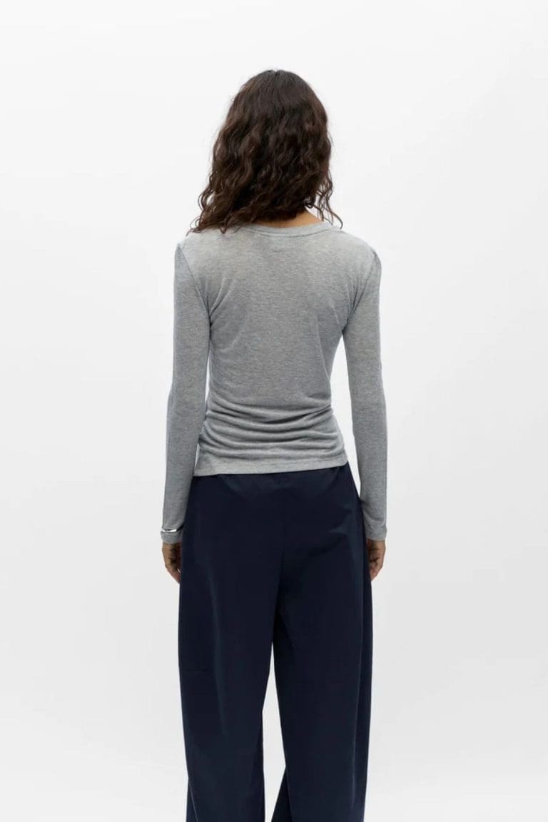 top objalma gris object