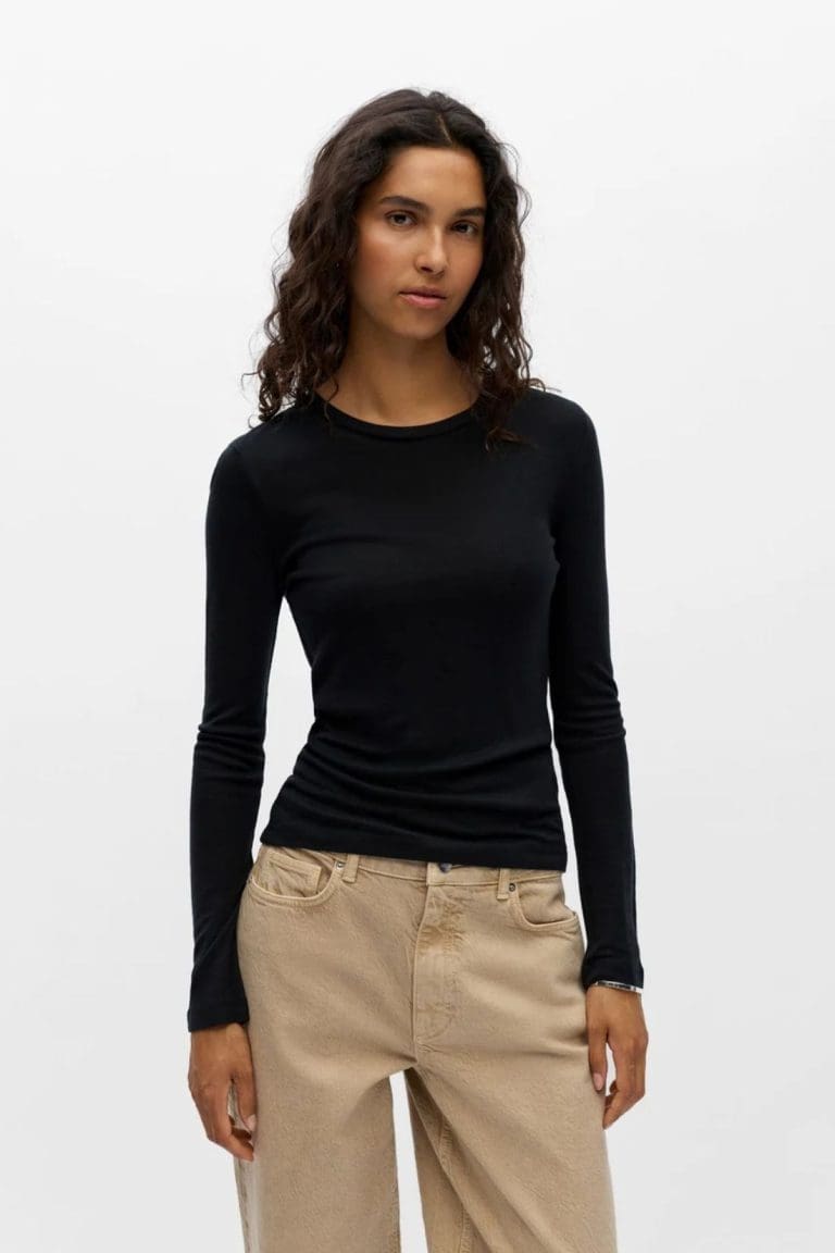 top objalma noir object