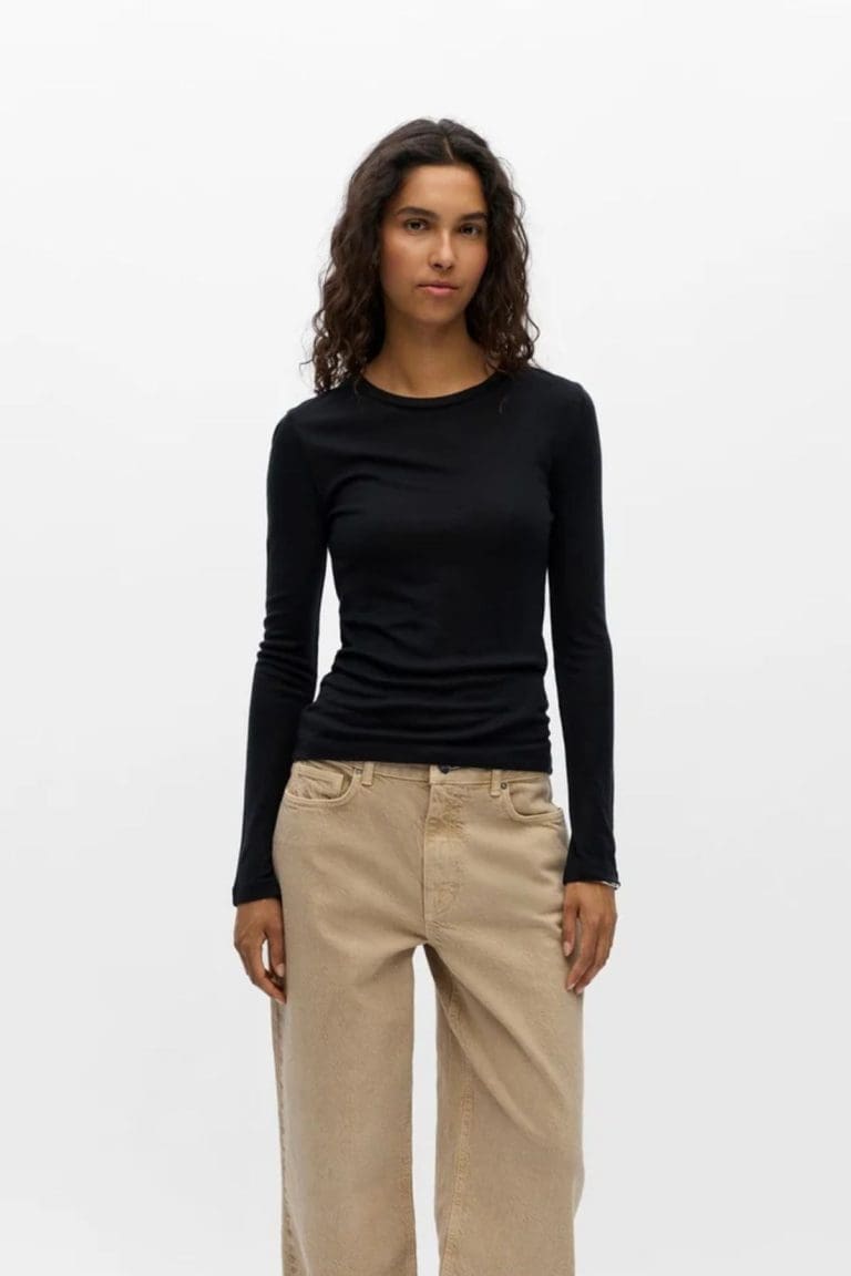 top objalma noir object