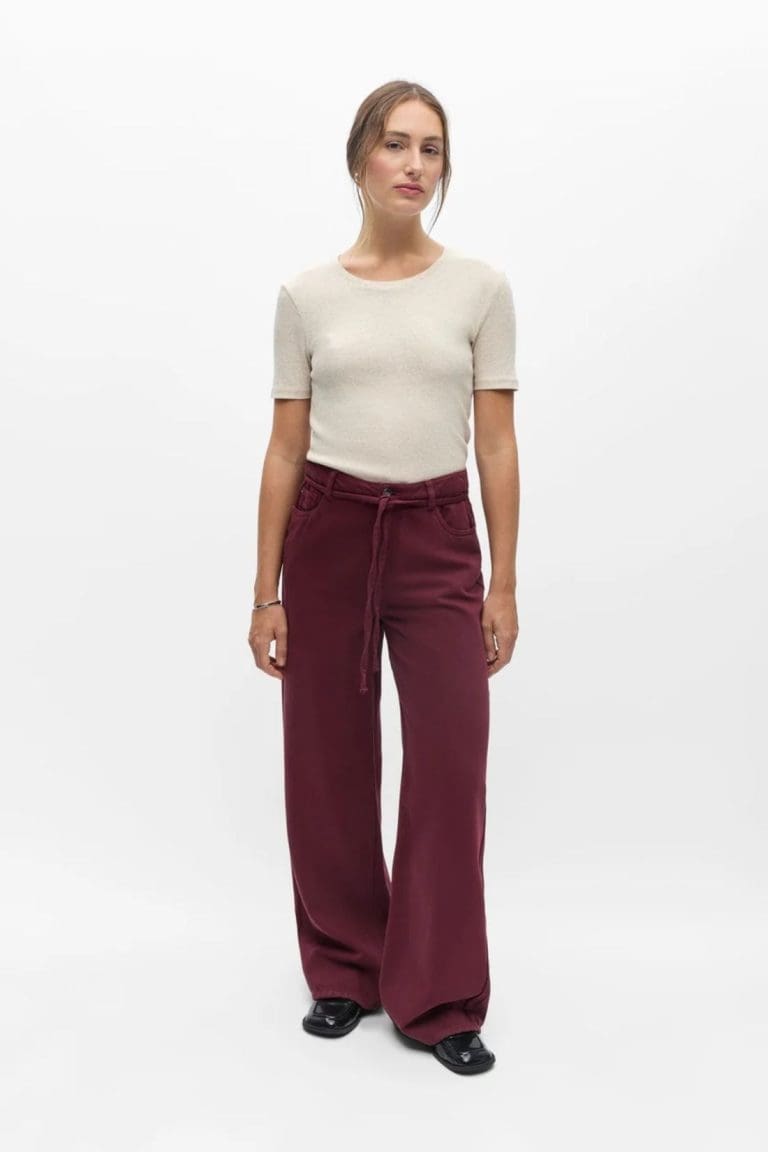 jean objrosie bordeaux object