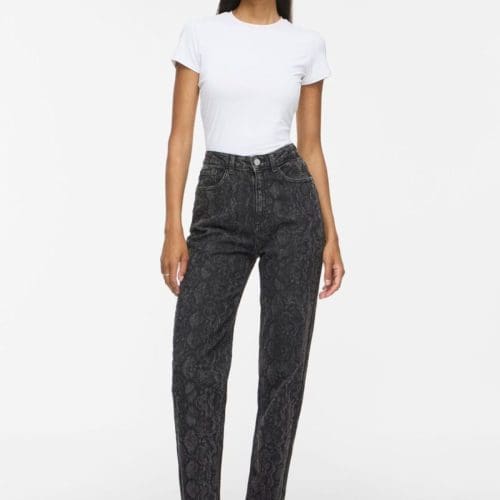 jean vikelly. gris python vila