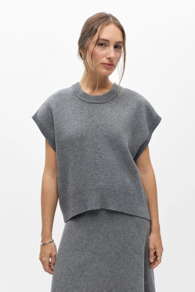 pull objitone gris object