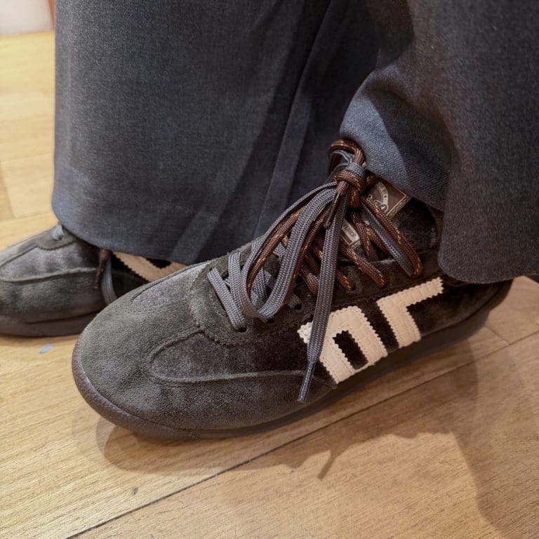 basket rocket velvet taupe Back 70