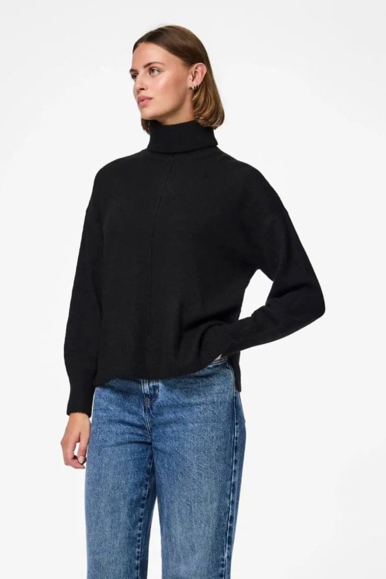 pull col roulé malou noir Pieces